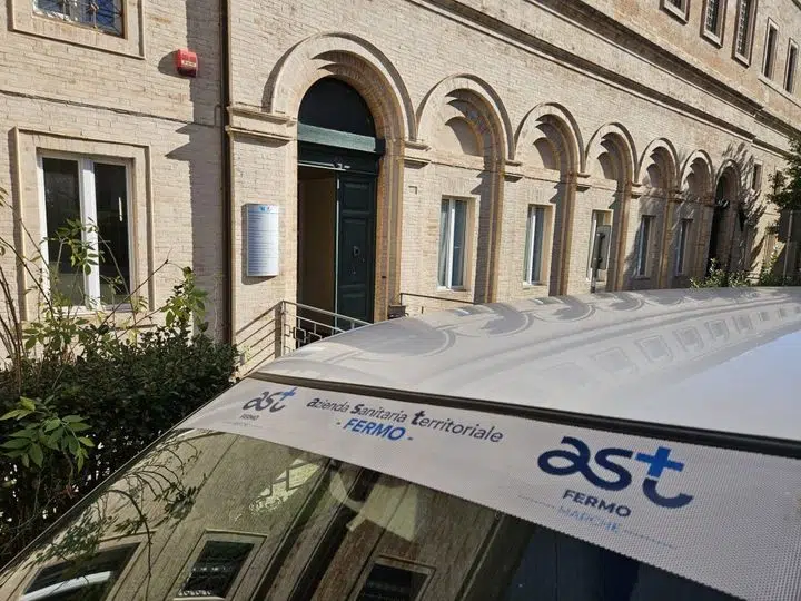 Ast Fermo, personale: predisposta la proroga di 70 contratti