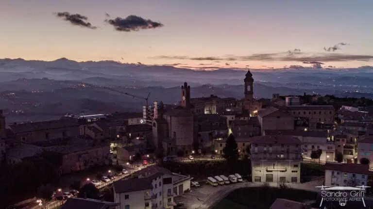 Bandiere arancioni per i borghi accoglienti e sostenibili: sarà Monterubbiano ad ospitare la cerimonia di consegna