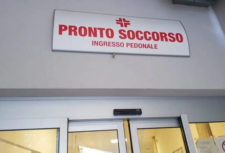 Paziente elogia il pronto soccorso del Murri: «Personale abile e professionale». E l’Ast ringrazia