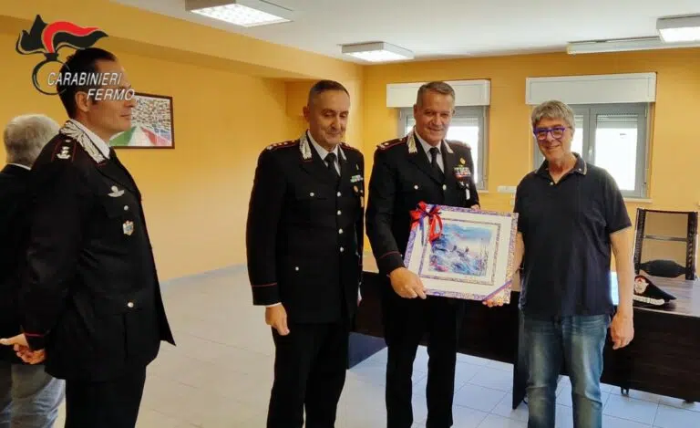 Il comandante della Legione Carabinieri Marche, Salvatore Cagnazzo in visita al comando di Fermo