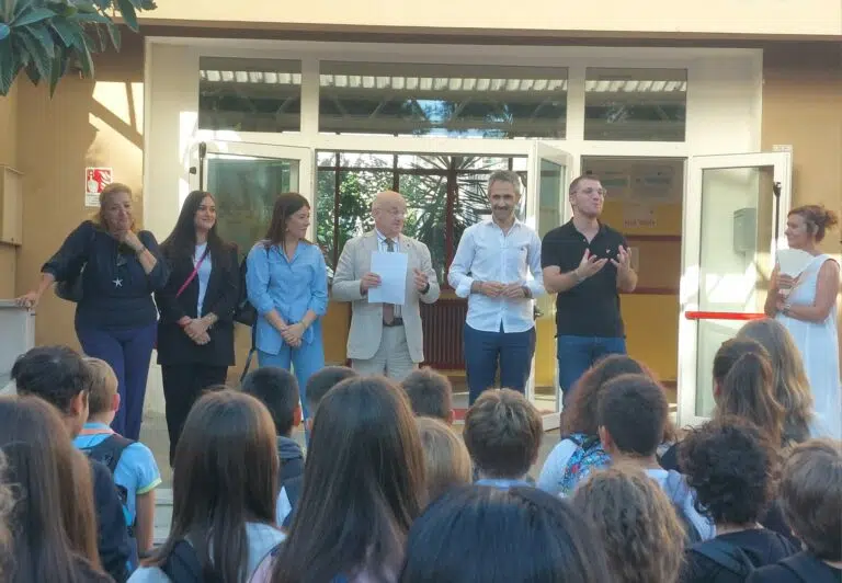 Il sindaco Vesprini in visita nelle scuole: «Conoscenza come miglior strumento per affrontare il futuro»