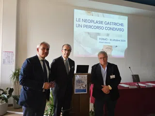 “Le Neoplasie gastriche: un percorso condiviso”: grande partecipazione per il convegno all’Astoria