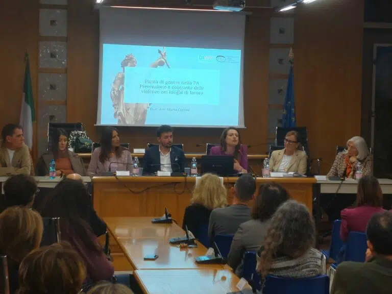 “Parità di genere e violenza nei luoghi di lavoro”: confronto pubblico in sala consiliare