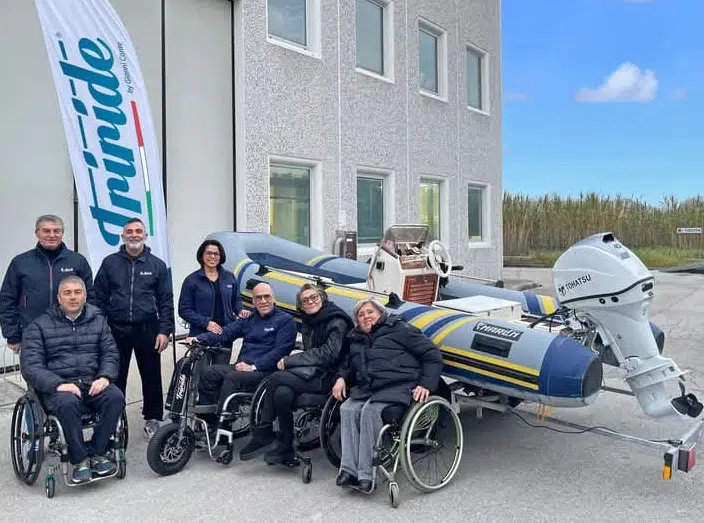 Bella sorpresa per la Liberi nel Vento: la Triride Italia sostiene l’acquisto di un gommone